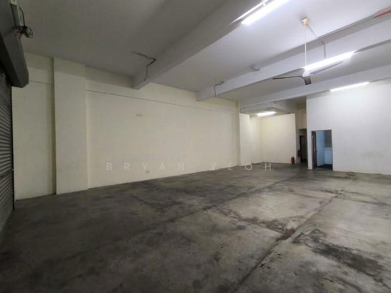 Shop for Rent in Batu Caves (Selangor) - Bryan Yeoh - Interior - PropertyGuru.com.my