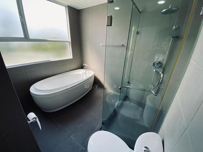 Condominium for Rent at Jade Residence Condominium - Jaime Myra Tong - Bathroom - PropertyGuru.com.my