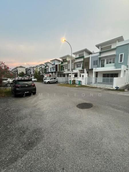 Terraced House for Sale in Semenyih (Selangor) - Jamie Leong - Exterior - PropertyGuru.com.my