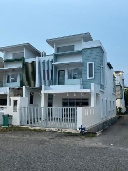 Terraced House for Sale in Semenyih (Selangor) - Jamie Leong - Exterior - PropertyGuru.com.my