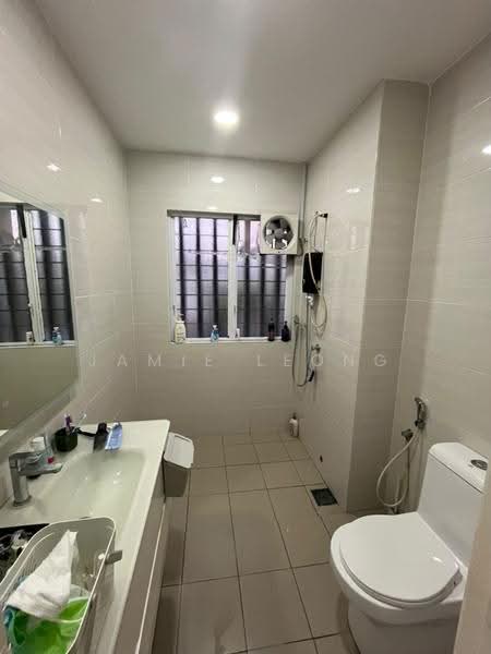 Terraced House for Sale in Semenyih (Selangor) - Jamie Leong - Bathroom - PropertyGuru.com.my
