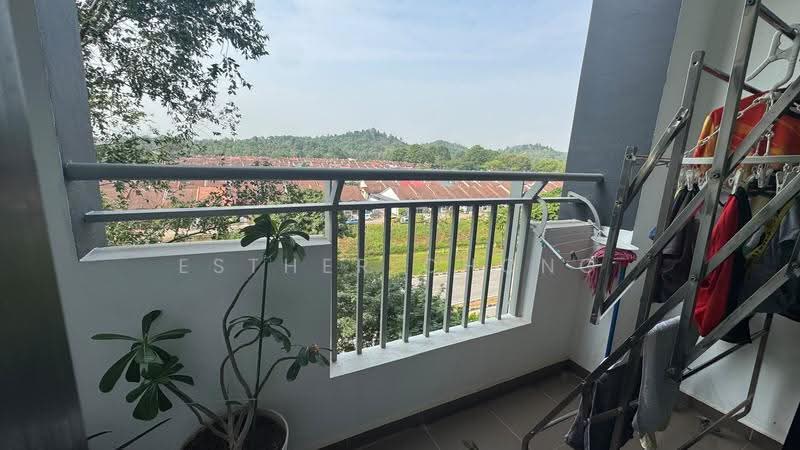 Kediaman Servis untuk Dijual di Sky View - Esther Chong - Balcony - PropertyGuru.com.my