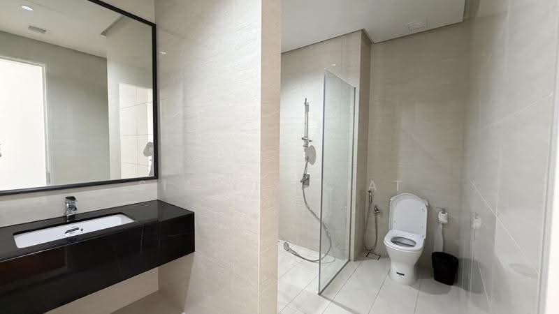 Service Residence for Sale at Mayfair Residences @ Pavilion Embassy - Sia Yik Kiat - PropertyGuru.com.my