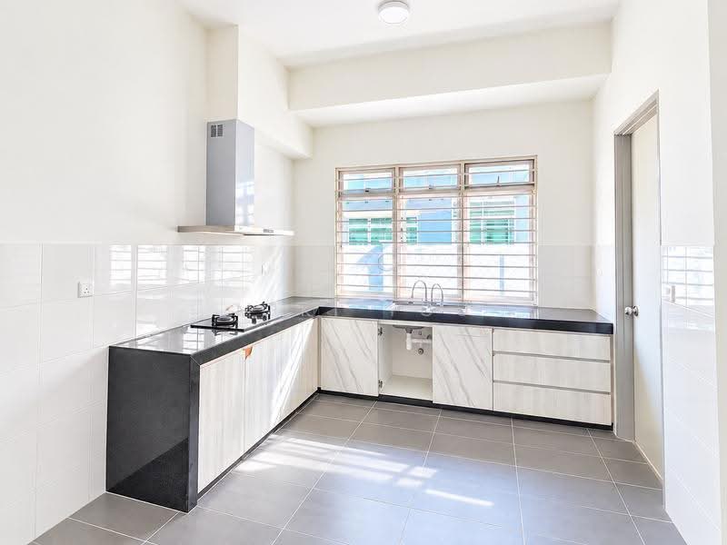 Rumah Teres 2-Tingkat untuk Disewa di Bandar Rimbayu (Telok Panglima Garang) - Miki You - Kitchen - PropertyGuru.com.my