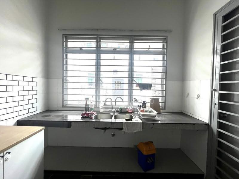 Rumah Teres 2-Tingkat untuk Disewa di Bandar Rimbayu (Telok Panglima Garang) - Miki You - Kitchen - PropertyGuru.com.my
