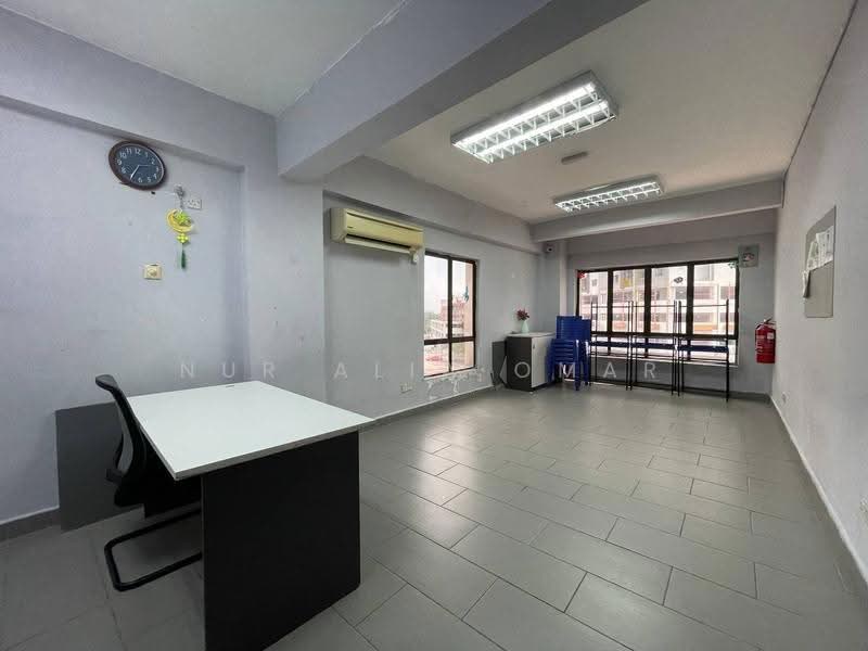 Shop / Office for Sale in Shah Alam (Selangor) - Nur Alia Omar - Interior - PropertyGuru.com.my