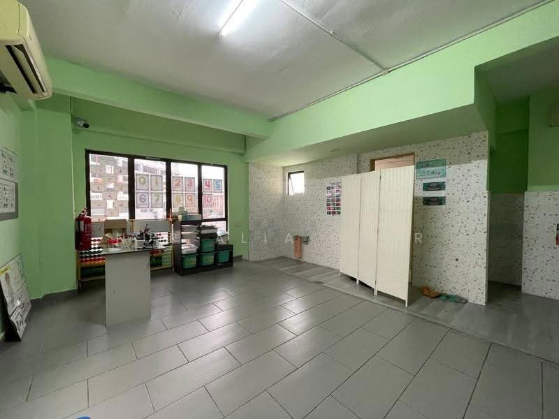 Shop / Office for Sale in Shah Alam (Selangor) - Nur Alia Omar - Interior - PropertyGuru.com.my