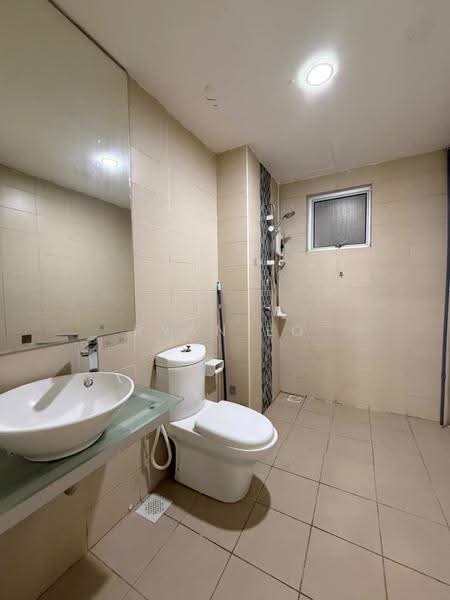 Kediaman Servis untuk Dijual di Greenfield Regency - Ryan Eo - Bathroom - PropertyGuru.com.my