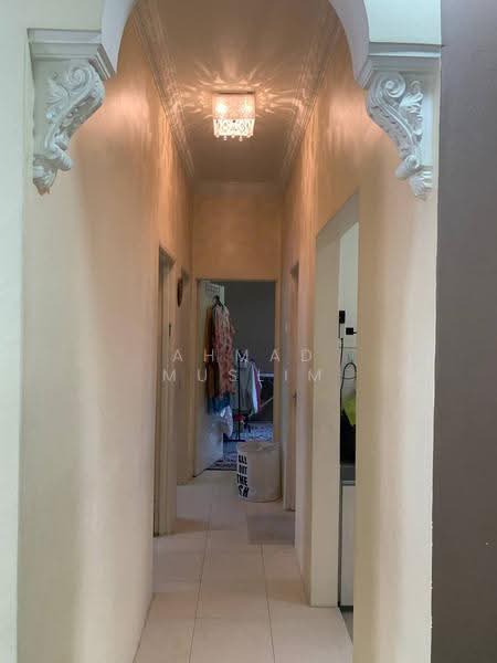 Pangsapuri untuk Dijual di Laman Suria - Ahmad Muslim - Corridor - PropertyGuru.com.my