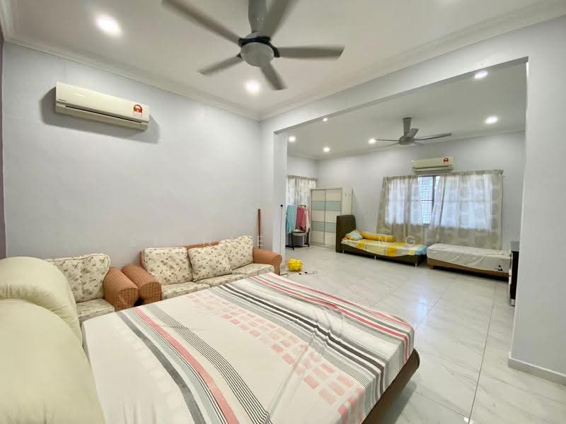 Semi-Detached House for Sale in Gelugor (Penang) - Elynne Leong - Living Room - PropertyGuru.com.my