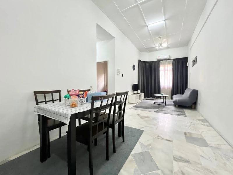 Apartment for Sale at Vista Seri Putra - Fauran Nawawi - PropertyGuru.com.my