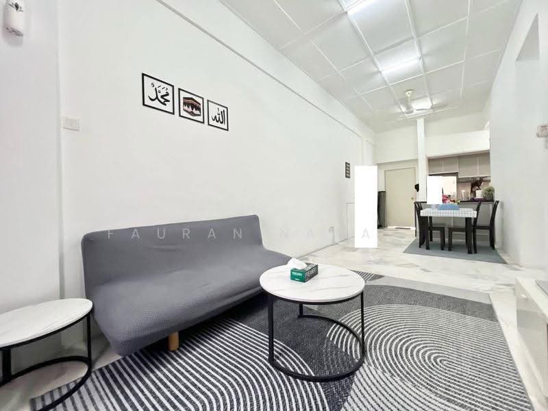 Apartment for Sale at Vista Seri Putra - Fauran Nawawi - PropertyGuru.com.my