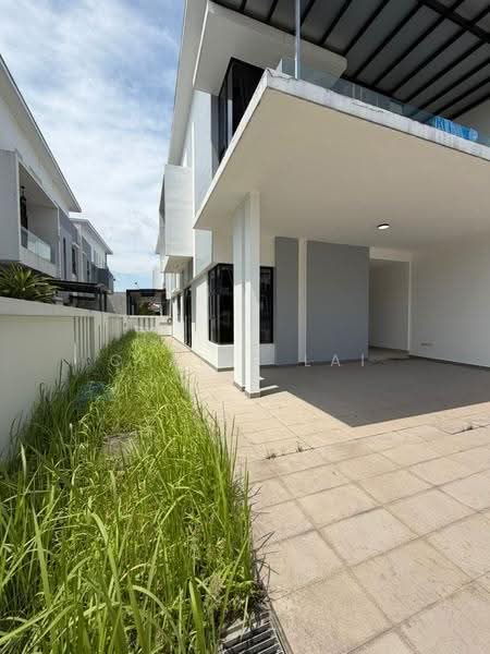 Cluster House for Sale in Bukit Indah (Iskandar Puteri (Nusajaya)) - Claire Lai - Exterior - PropertyGuru.com.my