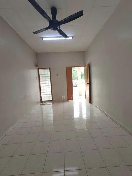 Rumah Teres 1-Tingkat untuk Dijual di Ipoh (Perak) - Ck Nyau - Living Room - PropertyGuru.com.my