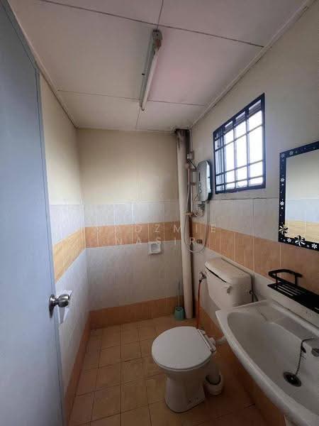 Rumah Teres 2-Tingkat untuk Dijual di Semenyih (Selangor) - Nadzmie Nasir - Bathroom - PropertyGuru.com.my