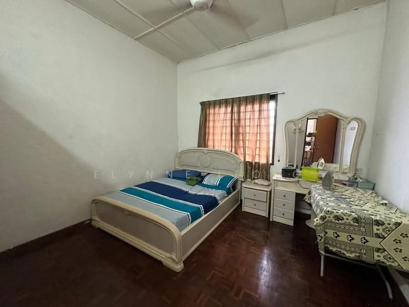 Semi-Detached House for Sale in Gelugor (Penang) - Elynne Leong - Bedroom - PropertyGuru.com.my