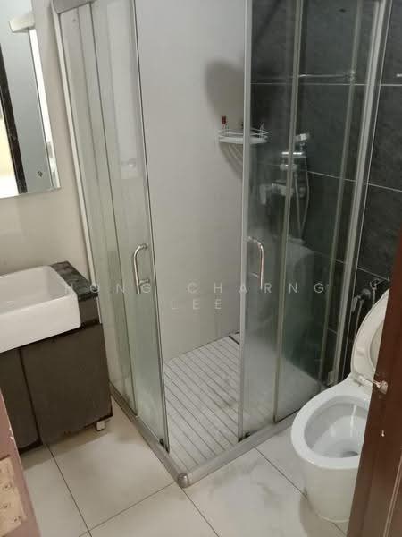 Condominium for Rent at Royal Strand @ Country Garden Danga Bay - Hong Charng Lee - Bathroom - PropertyGuru.com.my