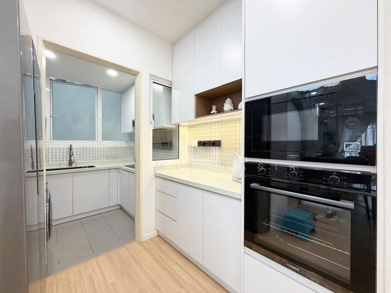Service Residence for Sale at Tuan 2egacy - Nadzmie Nasir - Kitchen - PropertyGuru.com.my