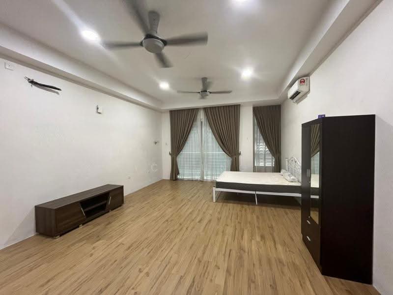 Kediaman Servis untuk Disewa di D'carlton (Residensi Seri Mega) - YC Fung - Bedroom - PropertyGuru.com.my