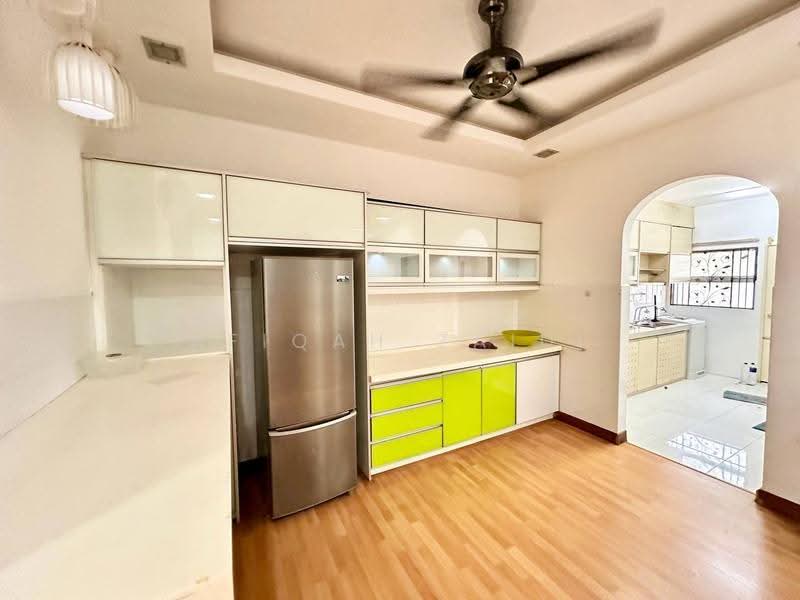 2-storey Terraced House for Sale in Denai Alam (Shah Alam) - Afiqah zaidi - Kitchen - PropertyGuru.com.my