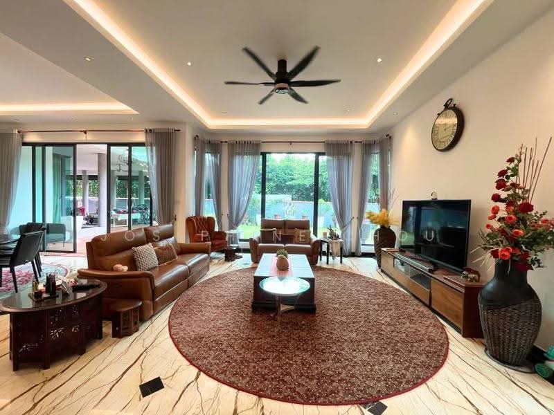 Rumah Berkembar untuk Dijual di Glenmarie (Selangor) - Josephine Chou - Living Room - PropertyGuru.com.my