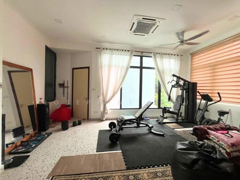 Rumah Berkembar untuk Dijual di Glenmarie (Selangor) - Josephine Chou - Gym - PropertyGuru.com.my