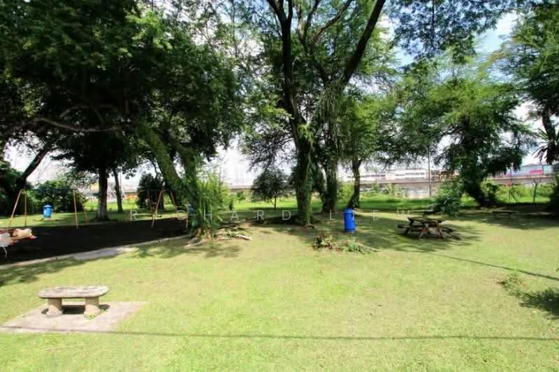 Rumah Teres 2-Tingkat untuk Dijual di SS4 (Petaling Jaya) - Richard Liew - Garden - PropertyGuru.com.my