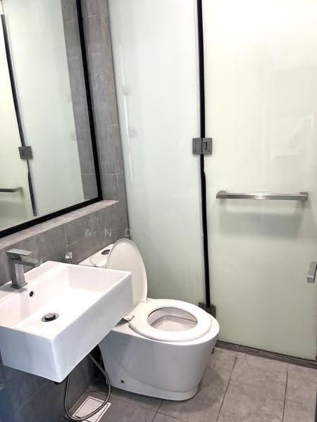 Kediaman Servis untuk Disewa di The Square @ One City - Andy Yap - Bathroom - PropertyGuru.com.my
