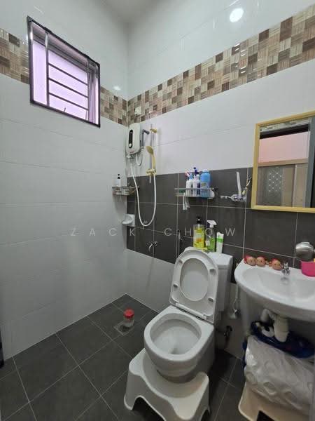 2-storey Terraced House for Sale in Taman Dato' Chellam (Ulu Tiram) - Zack Chow - Bathroom - PropertyGuru.com.my