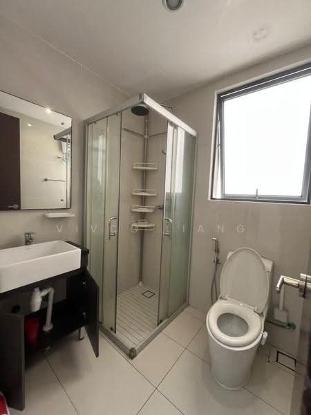 Condominium for Rent at Bay Laurel @ Country Garden Danga Bay - Vivco Liang - Bathroom - PropertyGuru.com.my