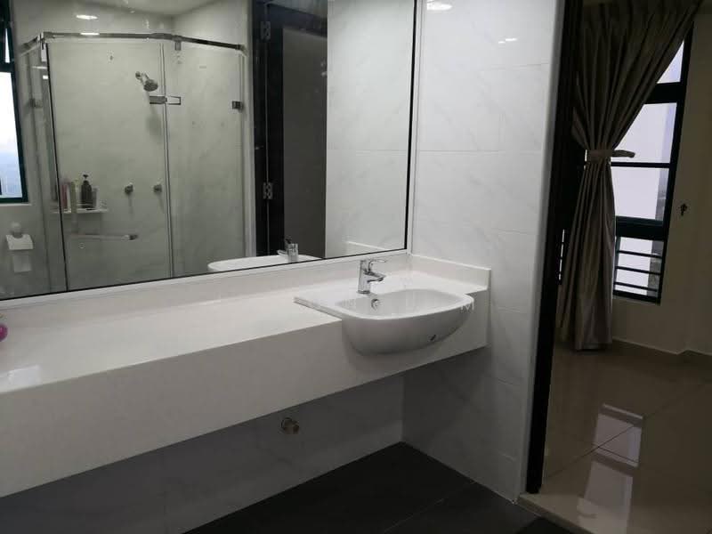 Kondominium untuk Disewa di The Straits View Condominium - Jason Lim - Bathroom - PropertyGuru.com.my