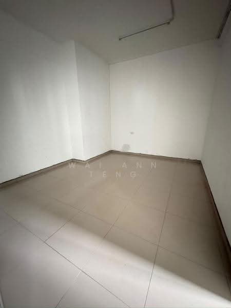 Shop / Office for Rent in Taman Equine (Seri Kembangan) - Wai Ann Teng - Interior - PropertyGuru.com.my