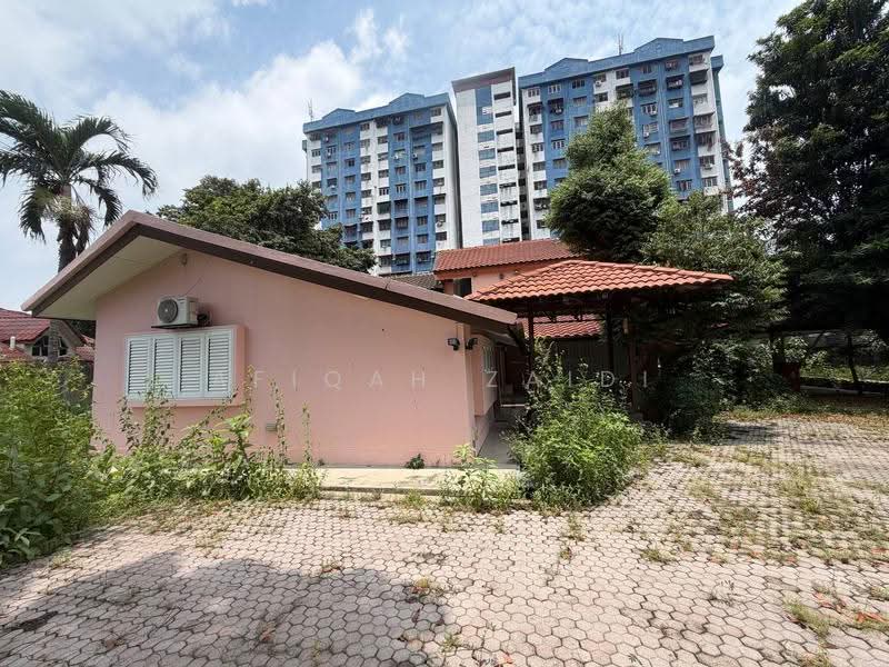 Bungalow House for Sale in SS1 (Petaling Jaya) - Afiqah zaidi - PropertyGuru.com.my