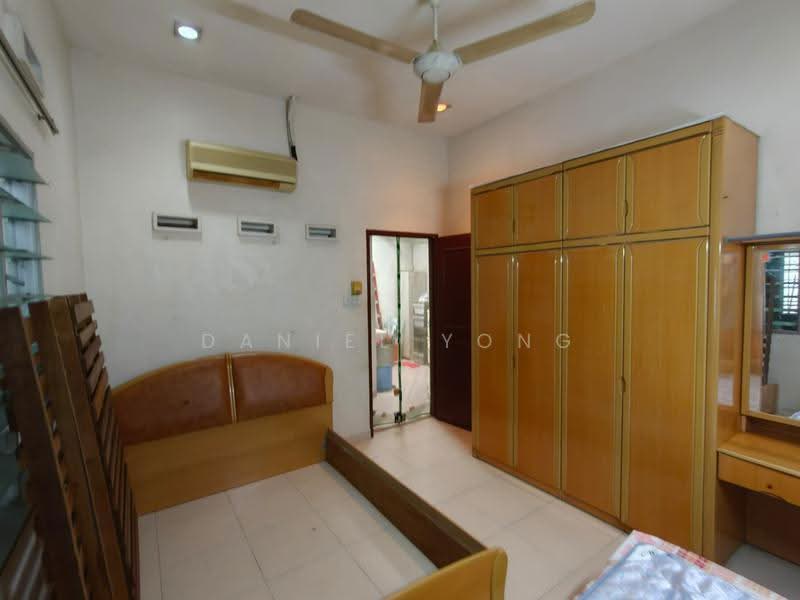 1-storey Terraced House for Sale in Taman Abad (Johor Bahru) - Daniel Yong - Bedroom - PropertyGuru.com.my