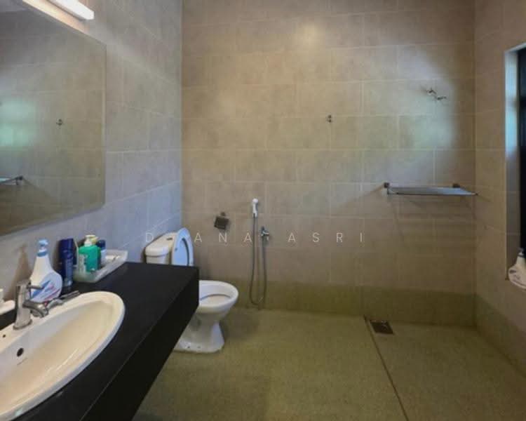 2-storey Terraced House for Sale in Bukit Jelutong (Shah Alam) - Dyana Asri - Bathroom - PropertyGuru.com.my
