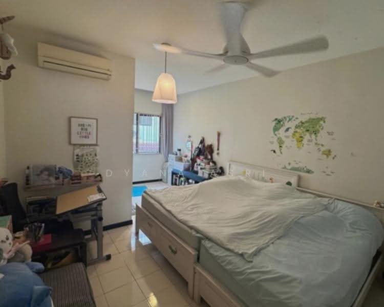 2-storey Terraced House for Sale in Bukit Jelutong (Shah Alam) - Dyana Asri - Bedroom - PropertyGuru.com.my