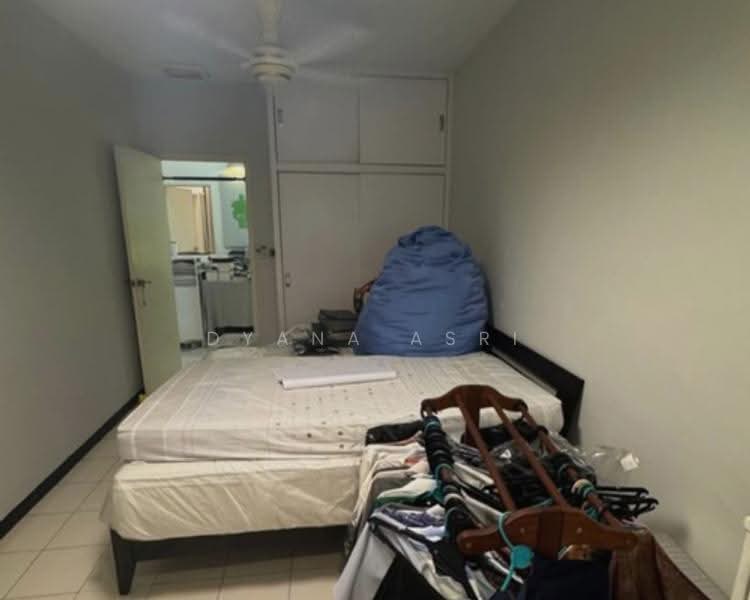 2-storey Terraced House for Sale in Bukit Jelutong (Shah Alam) - Dyana Asri - Bedroom - PropertyGuru.com.my