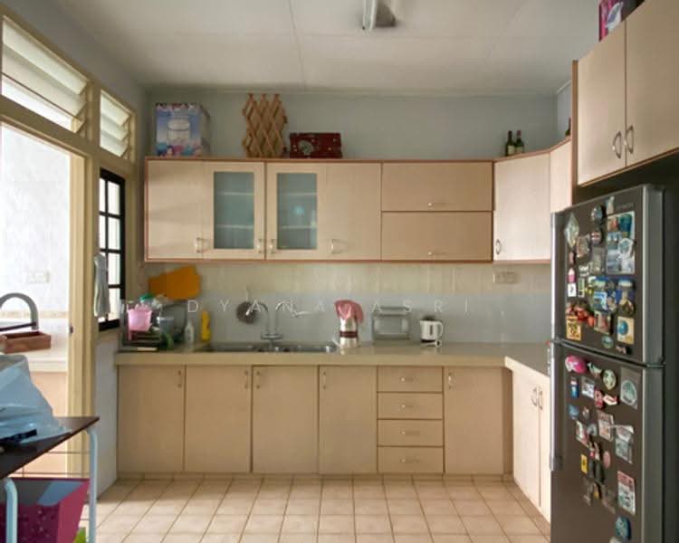 Rumah Teres 2-Tingkat untuk Dijual di Bukit Jelutong (Shah Alam) - Dyana Asri - Kitchen - PropertyGuru.com.my