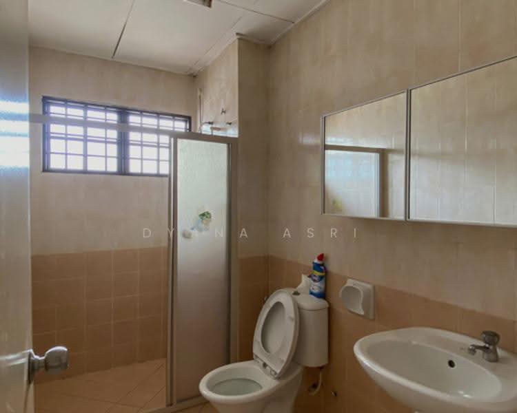 Rumah Teres 2-Tingkat untuk Dijual di Bukit Jelutong (Shah Alam) - Dyana Asri - Bathroom - PropertyGuru.com.my