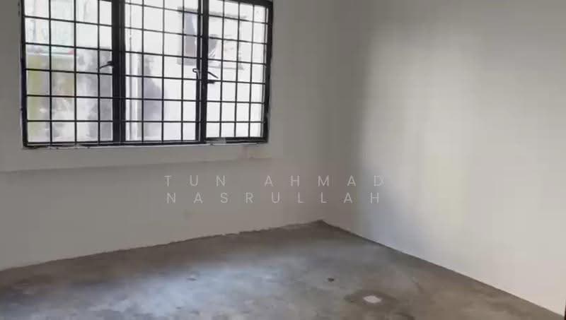 Shop / Office for Rent in Ampang (Selangor) - Tun Ahmad Nasrullah - Bedroom 1 - PropertyGuru.com.my