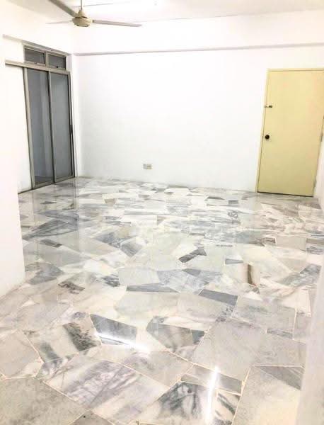 Apartment for Sale at Pangsapuri Seri Melati - Soon Sheng Law - Living Room - PropertyGuru.com.my