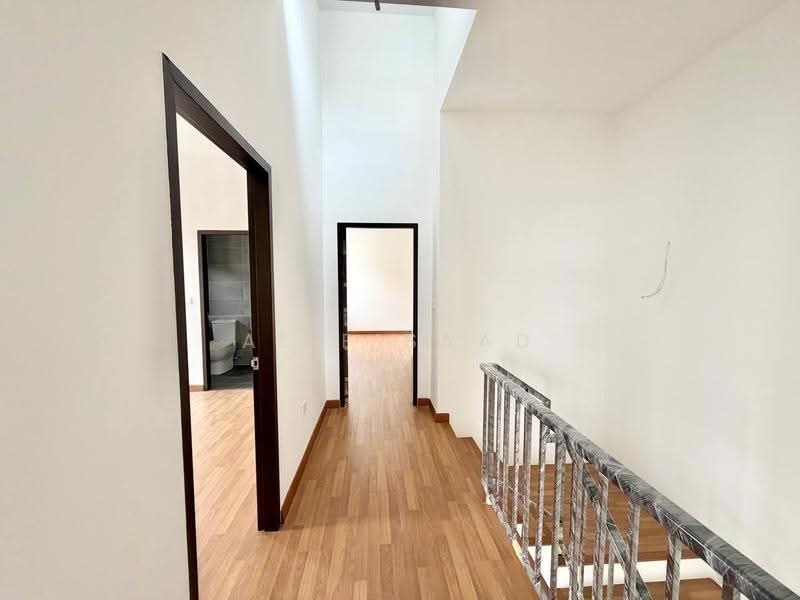 Rumah Kluster untuk Dijual di Alam Sari (Bangi) - Alif Saad - Corridor - PropertyGuru.com.my