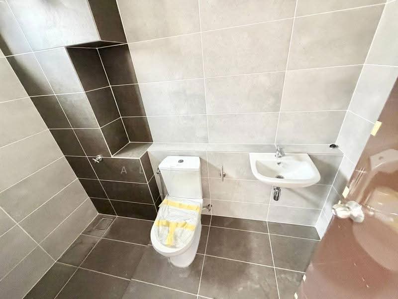 Rumah Kluster untuk Dijual di Alam Sari (Bangi) - Alif Saad - Bathroom - PropertyGuru.com.my