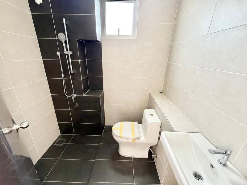 Rumah Kluster untuk Dijual di Alam Sari (Bangi) - Alif Saad - Bathroom - PropertyGuru.com.my