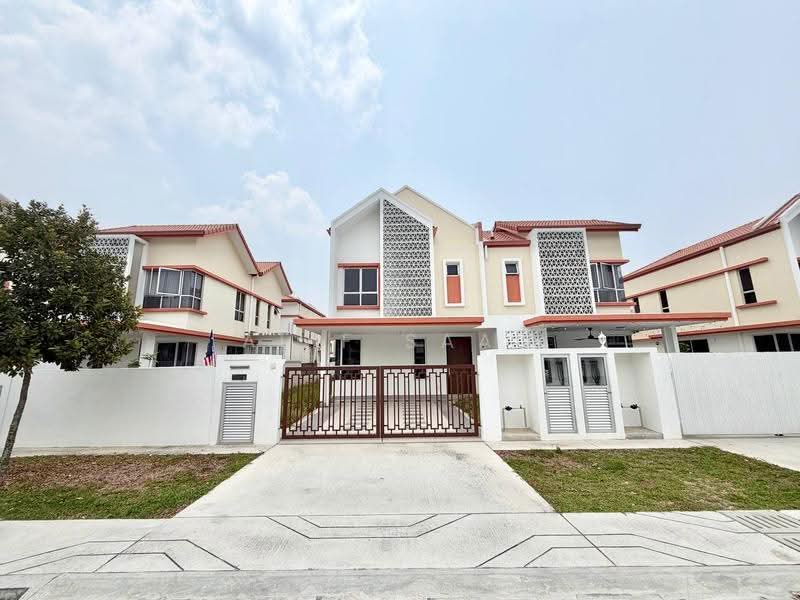 Rumah Kluster untuk Dijual di Alam Sari (Bangi) - Alif Saad - Exterior - PropertyGuru.com.my