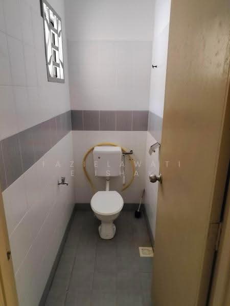 2-storey Terraced House for Sale in Kuantan (Pahang) - Fazielawatie Ishak - Bathroom - PropertyGuru.com.my