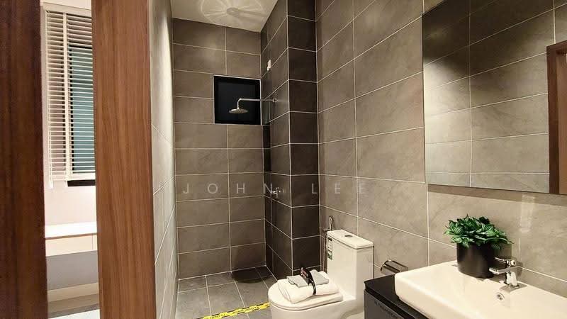 Tanah Komersial untuk Dijual di Johor Bahru (Johor) - John Lee - Bathroom - PropertyGuru.com.my