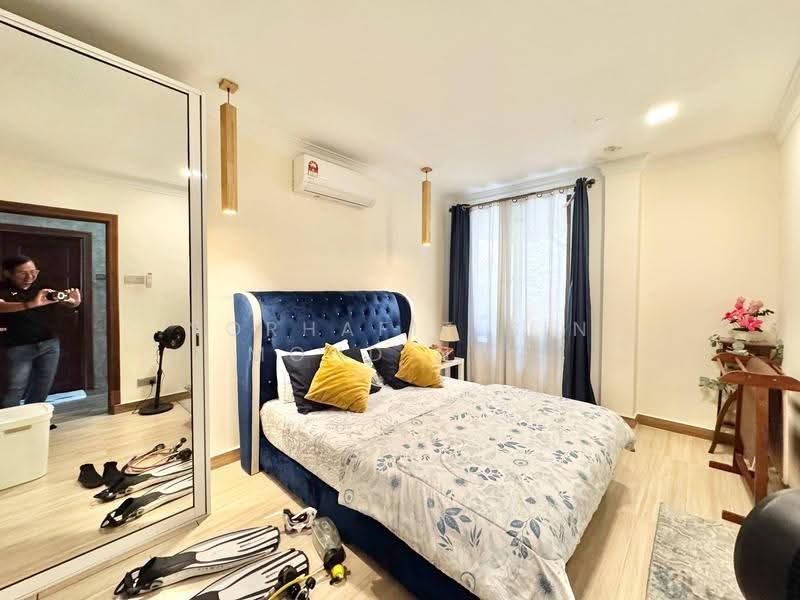 Semi-Detached House for Sale in Bandar Putra Permai (Seri Kembangan) - Norhafiz Bin Mohd Nor - Bedroom - PropertyGuru.com.my