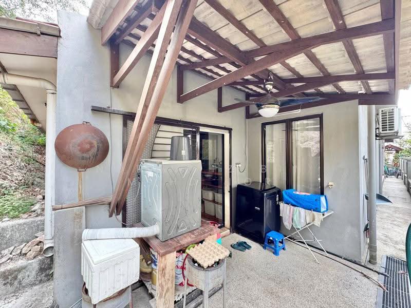 Semi-Detached House for Sale in Bandar Putra Permai (Seri Kembangan) - Norhafiz Bin Mohd Nor - Exterior - PropertyGuru.com.my