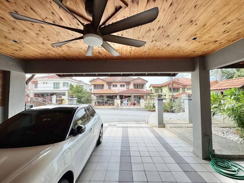 Semi-Detached House for Sale in Bandar Putra Permai (Seri Kembangan) - Norhafiz Bin Mohd Nor - Exterior - PropertyGuru.com.my